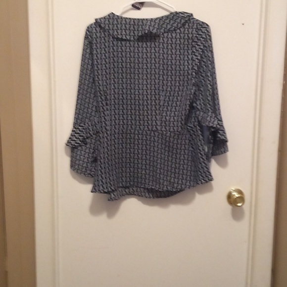 Worthington Floral Abstracted Wrapped Mid Sleeve Ruffled Wrap Top - Size Medium - Picture 8 of 8